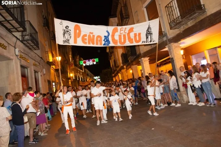 Desfile de peñas El Burgo 2024