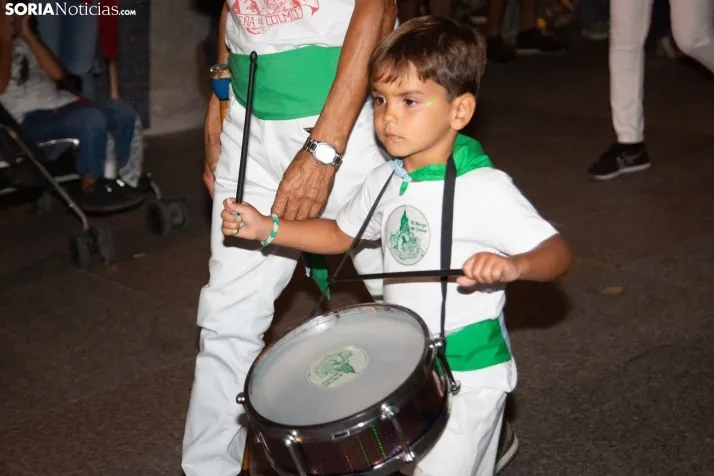 Desfile de peñas El Burgo 2024