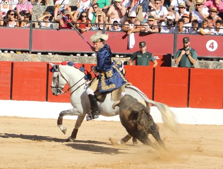 Corrida de Rejones en El Burgo de Osma. /Santos Gómez