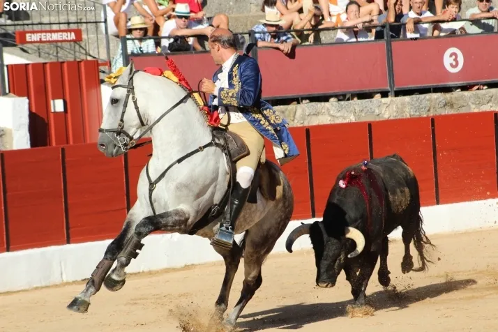Corrida de Rejones en El Burgo de Osma. /Santos Gómez