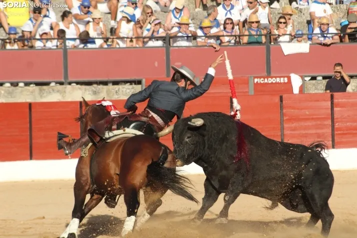 Corrida de Rejones en El Burgo de Osma. /Santos Gómez