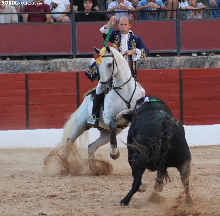 Corrida de Rejones en El Burgo de Osma. /Santos Gómez