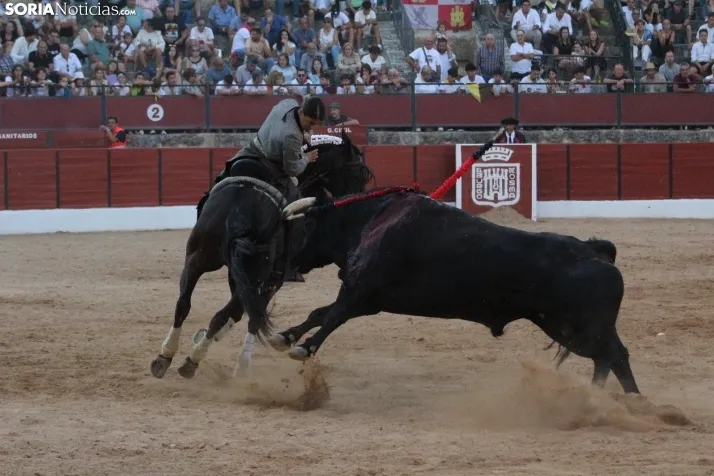 Corrida de Rejones en El Burgo de Osma. /Santos Gómez