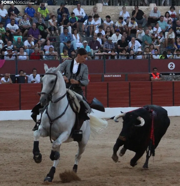 Corrida de Rejones en El Burgo de Osma. /Santos Gómez