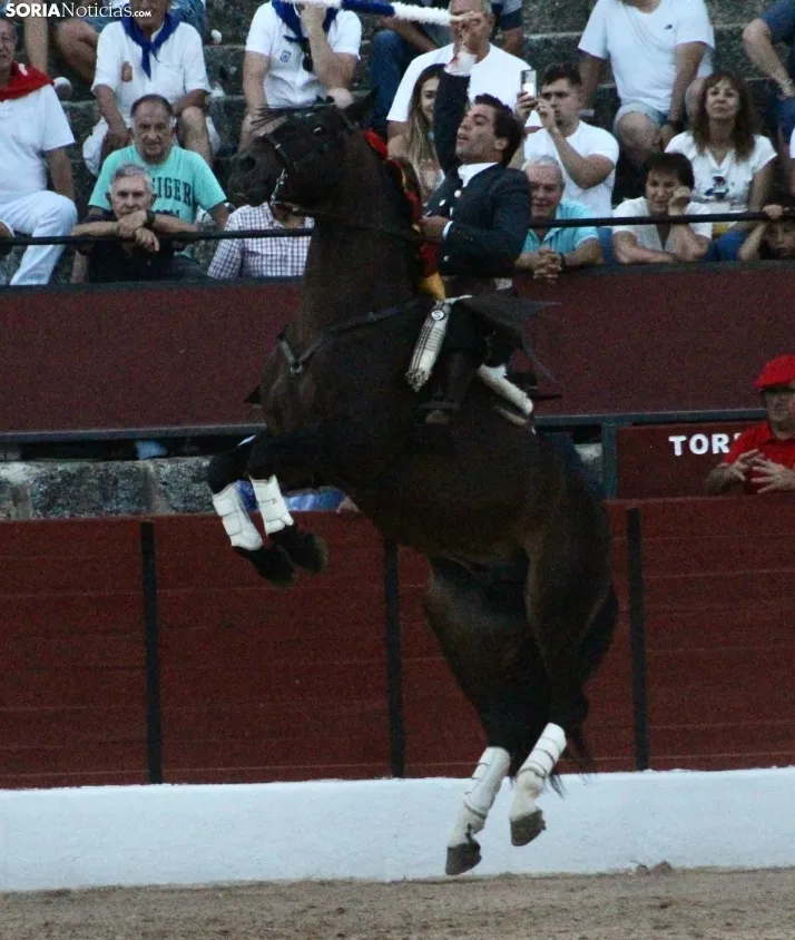 Corrida de Rejones en El Burgo de Osma. /Santos Gómez