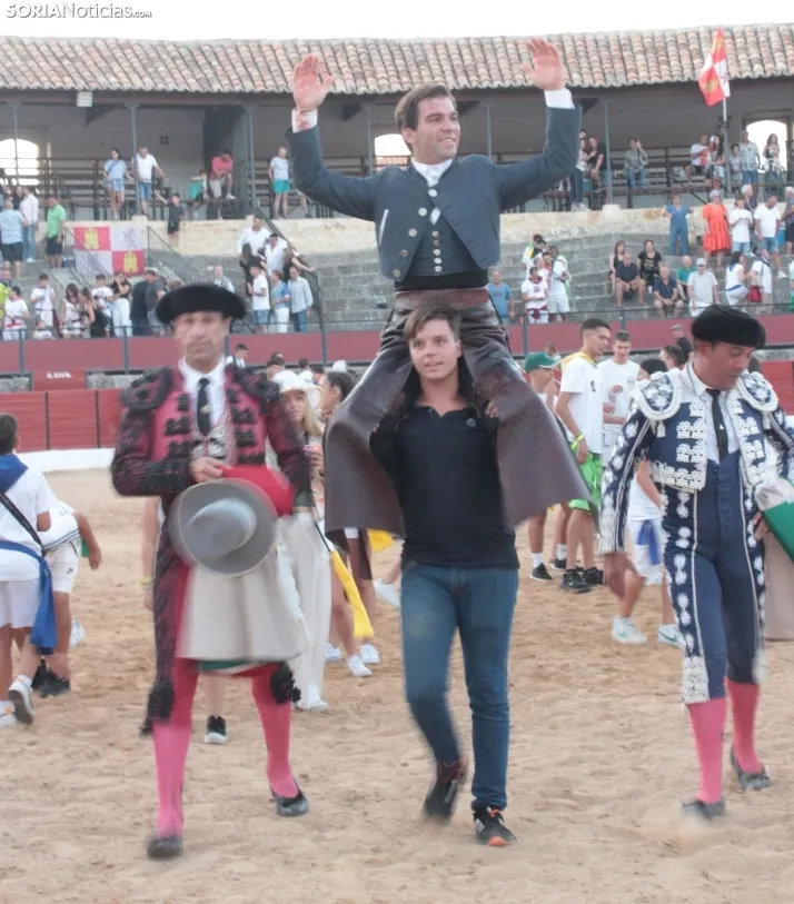 Corrida de Rejones en El Burgo de Osma. /Santos Gómez