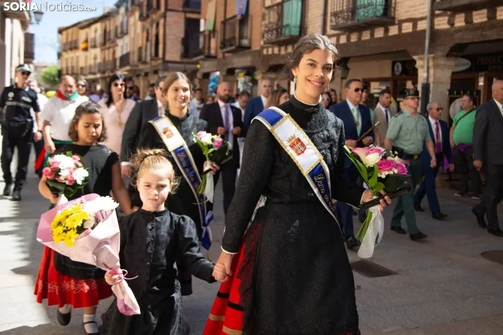 Ofrenda floral Virgen del Espino El Burgo 2024