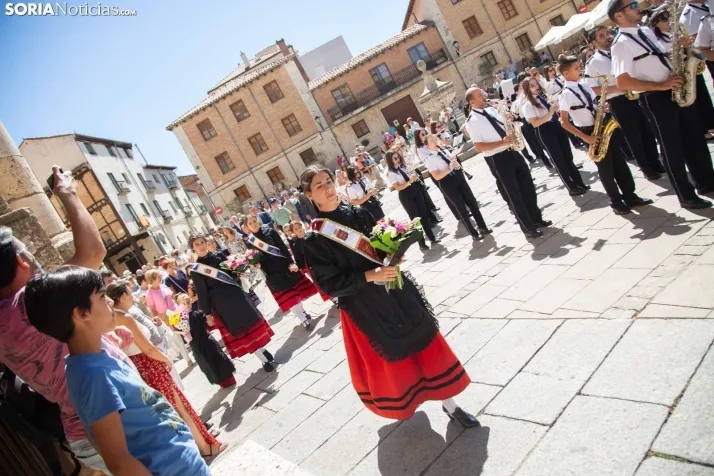 Ofrenda floral Virgen del Espino El Burgo 2024