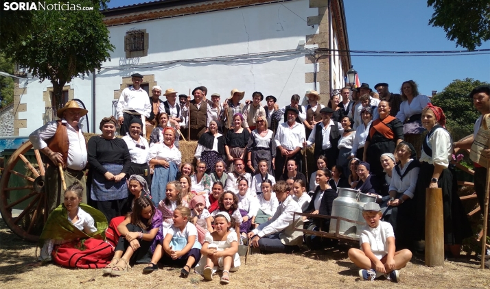 Imagen de familia de los participantes en la jornada. /SN