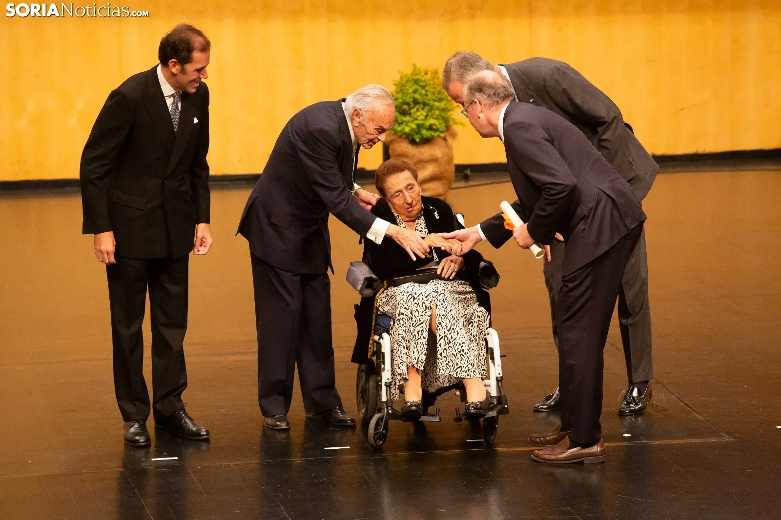 El Rey Felipe VI preside la entrega del I Premio Internacional de Hispanismo en Soria. 