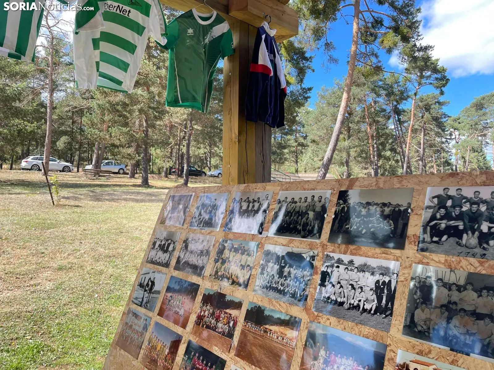 Foto 2 - Navaleno celebra orgullosa los 80 a&ntilde;os de su equipo de f&uacute;tbol