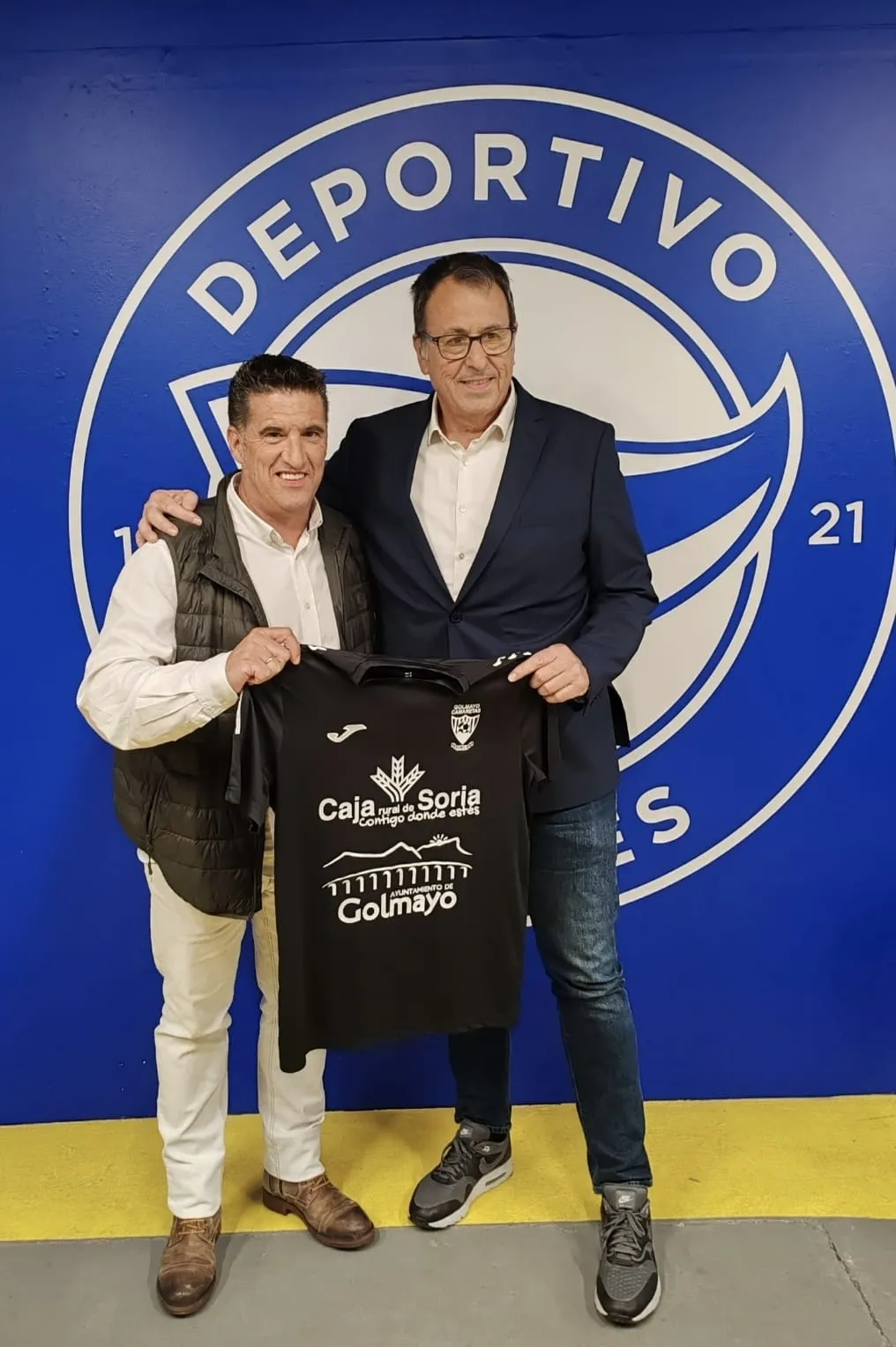 Foto 2 - El Golmayo Camaretas "sigue creciendo" y se al&iacute;a con el Deportivo Alav&eacute;s