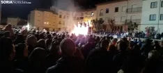 Foto 13 - &Aacute;greda quema sus diablillos y da comienzo a sus fiestas de San Miguel