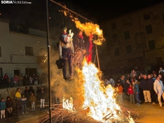 Foto 4 - Ágreda quema sus diablillos y da comienzo a sus fiestas de San Miguel