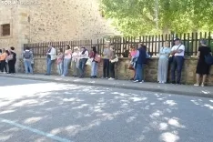 Colas para acceder a la feria en el lavadero de lanas. /PC