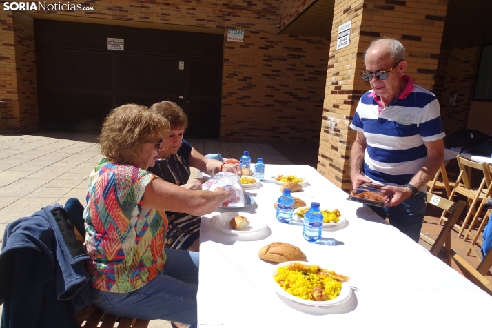 Una imagen de la comida vecinal hoy. /PC