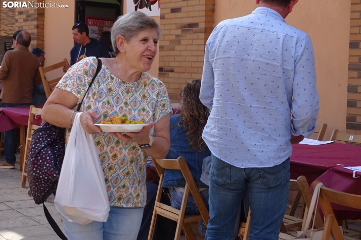 Una imagen de la comida vecinal hoy. /PC