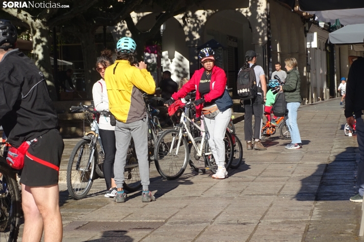 GALER&Iacute;A | Ciclismo, soledado y en familia, este domingo en la capital