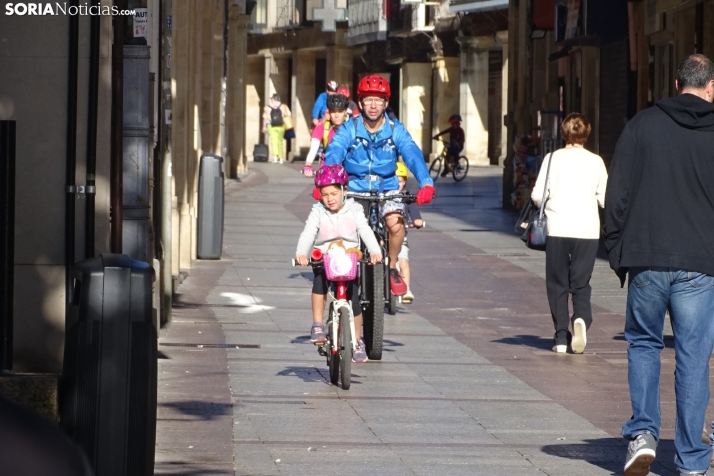 GALER&Iacute;A | Ciclismo, soledado y en familia, este domingo en la capital