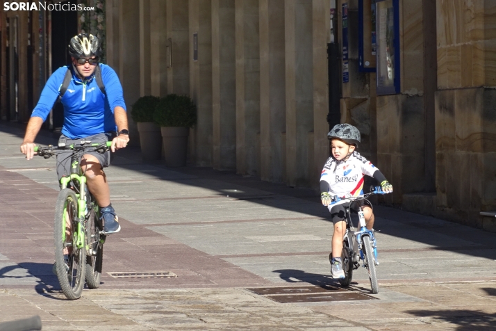 GALER&Iacute;A | Ciclismo, soledado y en familia, este domingo en la capital