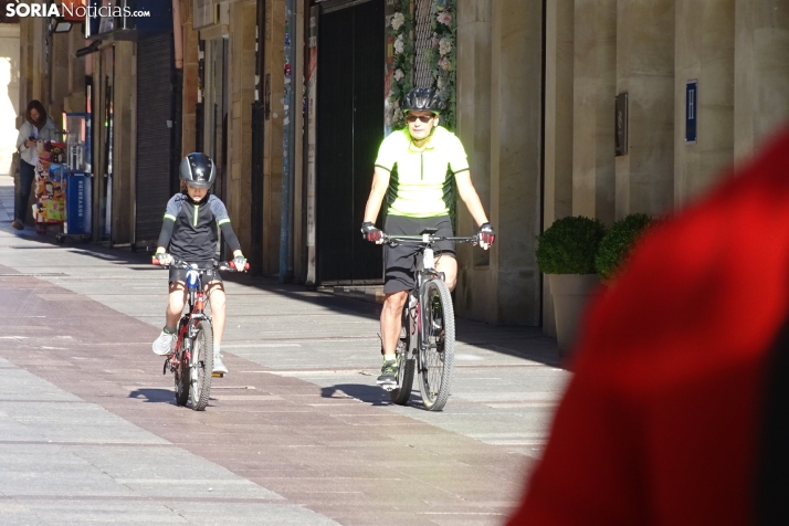 GALER&Iacute;A | Ciclismo, soledado y en familia, este domingo en la capital