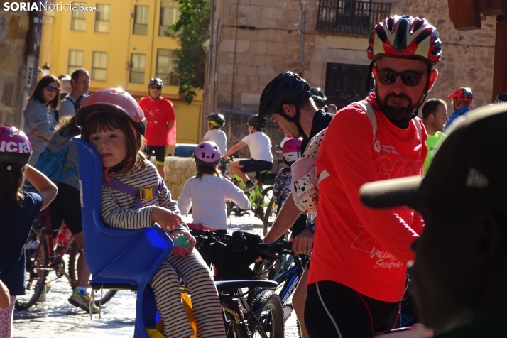 GALER&Iacute;A | Ciclismo, soledado y en familia, este domingo en la capital