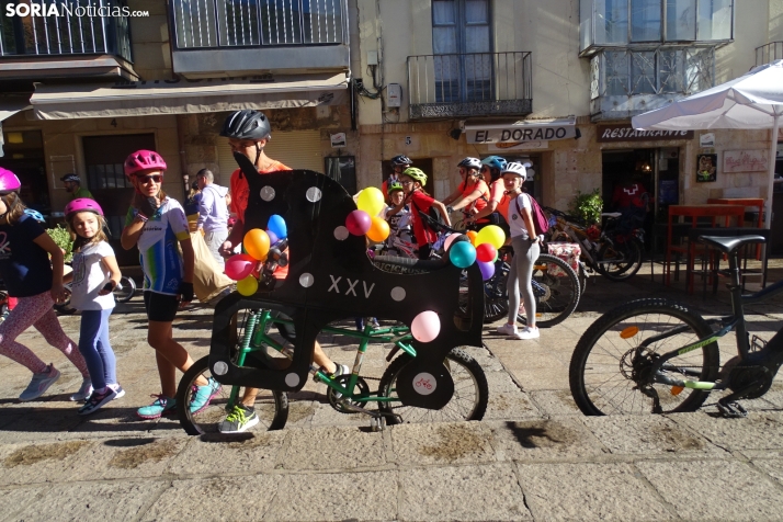 GALER&Iacute;A | Ciclismo, soledado y en familia, este domingo en la capital