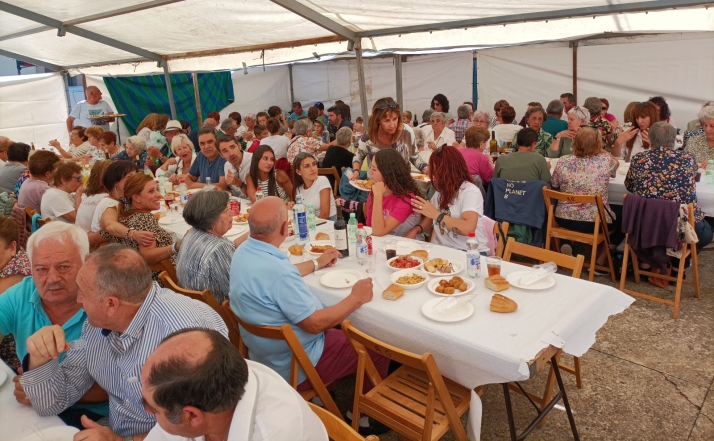 Buen ambiente en el d&iacute;a de los pueblos de Golmayo