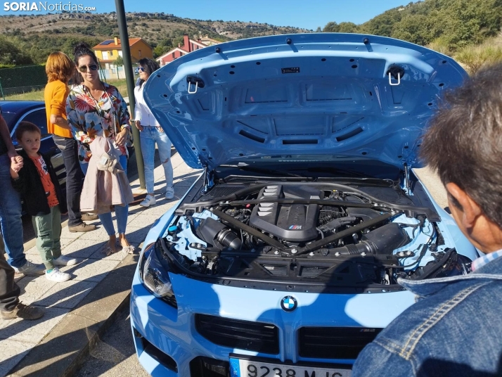 Multitudinario encuentro automovil&iacute;stico en Fuentetoba