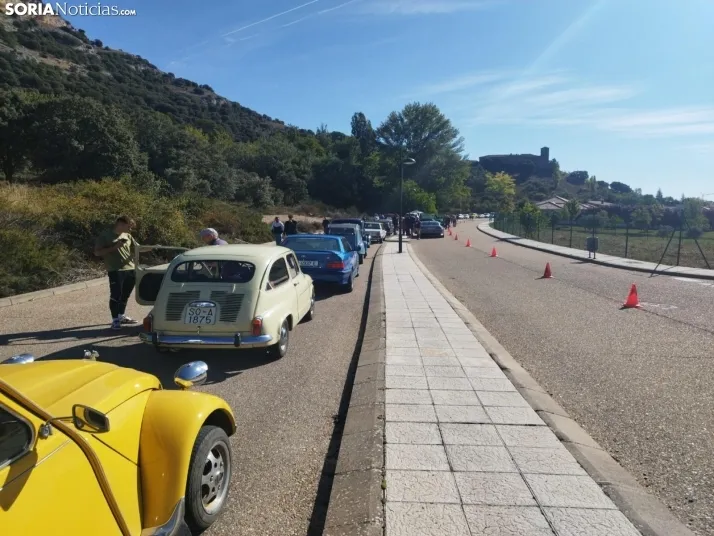 Multitudinario encuentro automovil&iacute;stico en Fuentetoba