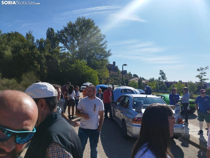 Multitudinario encuentro automovil&iacute;stico en Fuentetoba