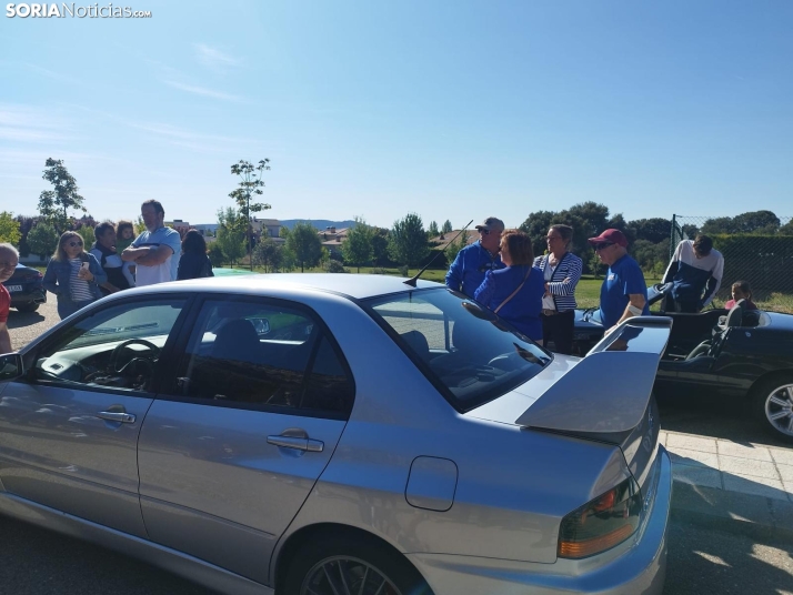 Multitudinario encuentro automovil&iacute;stico en Fuentetoba