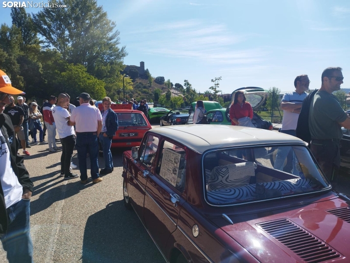 Multitudinario encuentro automovil&iacute;stico en Fuentetoba