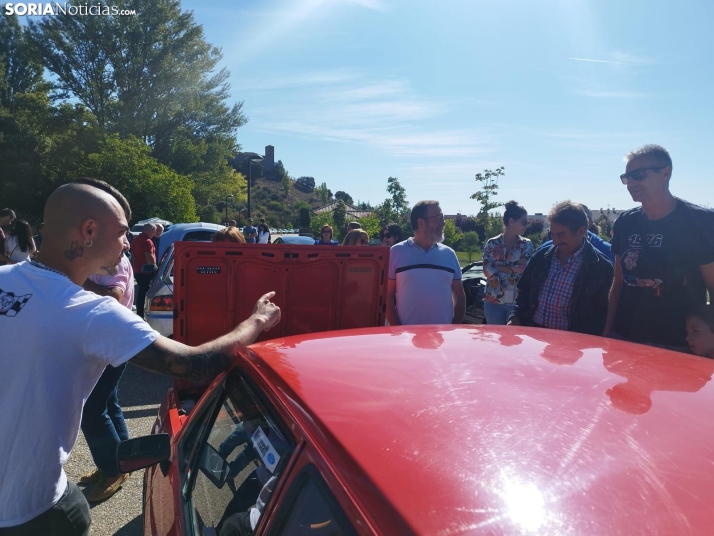 Multitudinario encuentro automovil&iacute;stico en Fuentetoba