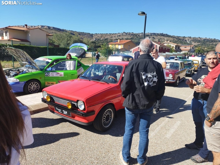 Multitudinario encuentro automovil&iacute;stico en Fuentetoba