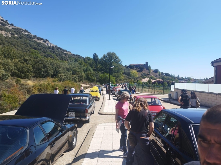 Multitudinario encuentro automovil&iacute;stico en Fuentetoba