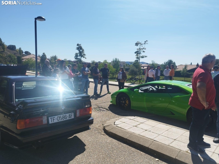 Multitudinario encuentro automovil&iacute;stico en Fuentetoba