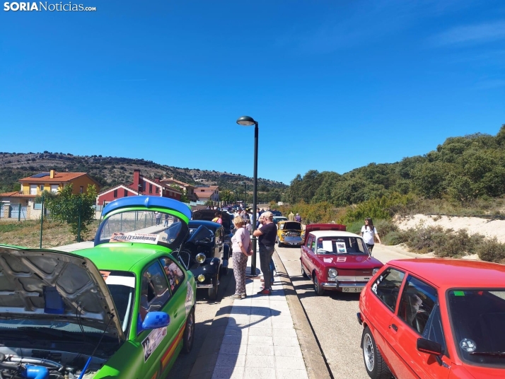 Multitudinario encuentro automovil&iacute;stico en Fuentetoba