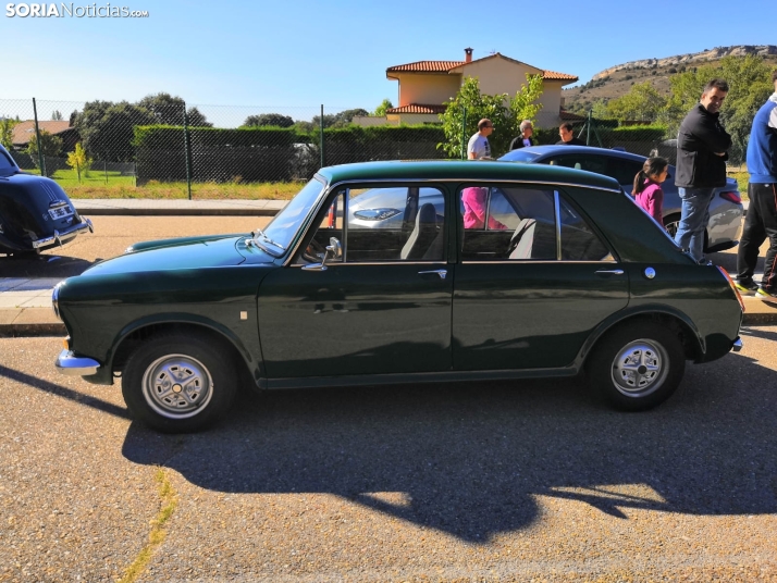 Multitudinario encuentro automovil&iacute;stico en Fuentetoba