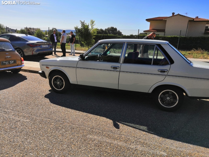 Multitudinario encuentro automovil&iacute;stico en Fuentetoba