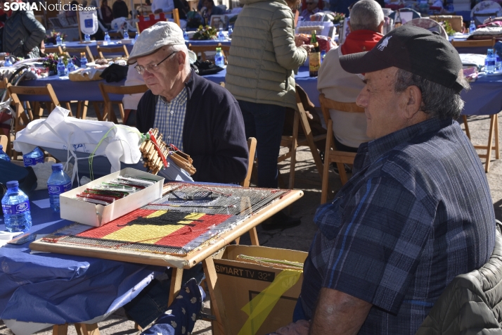 Encuentro de encajeras de bolillos por San Saturio.