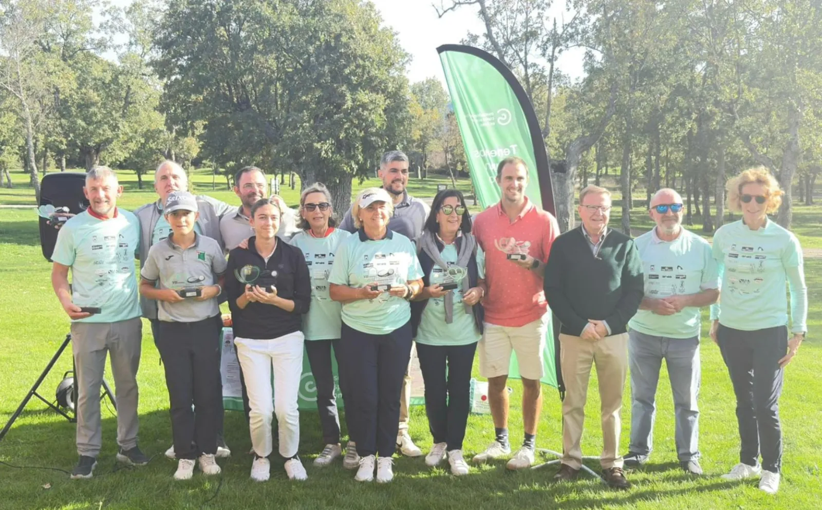 Foto 2 - La octava edici&oacute;n del Torneo Ben&eacute;fico de golf AECC re&uacute;ne a un total de 60 participantes