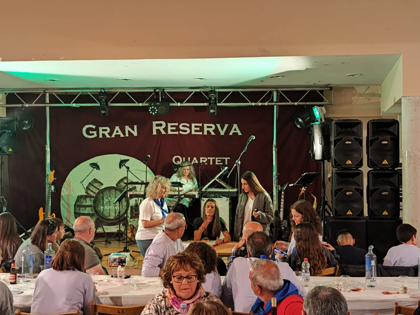 Foto 8 - Carbonera de Frentes celebra sus fiestas con m&aacute;s de 200 personas