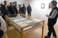 Una imagen de la apertura de la exposición hoy. /PC