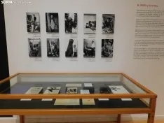 Una imagen de la apertura de la exposición hoy. /PC