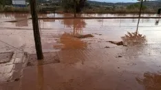 Foto 5 - La Asociaci&oacute;n de Vecinos de los Royales se queja al Ayuntamiento por las inundaciones y el barro