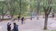 Imagen de la pasarela parcialmente hundida. /SN