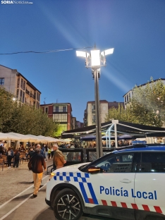 Foto 3 - Incertidumbre en la Plaza Herradores ante una gran cantidad de humo