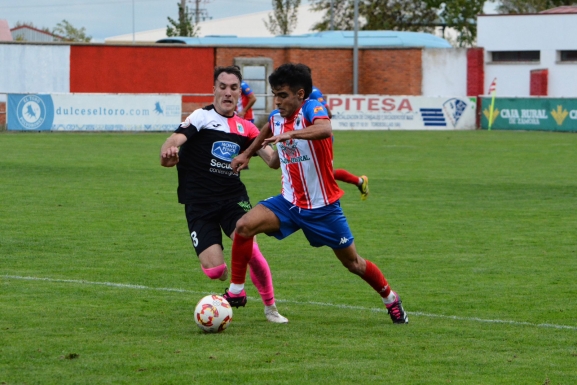 Atlético Tordesillas 0-0 S.D. Almazán: Los adnamantinos continúan creciendo en este arranque de curso