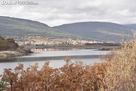 Baja el agua en el embalse a pesar de las lluvias